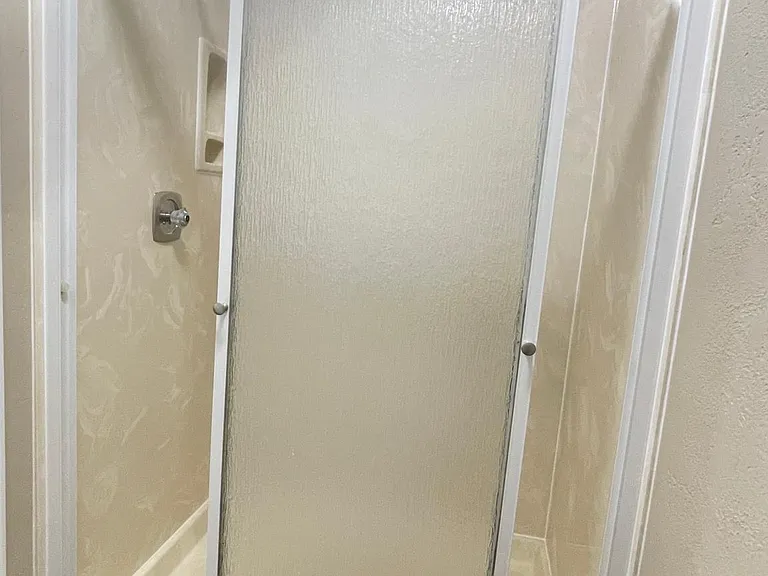 Full Master Shower Room