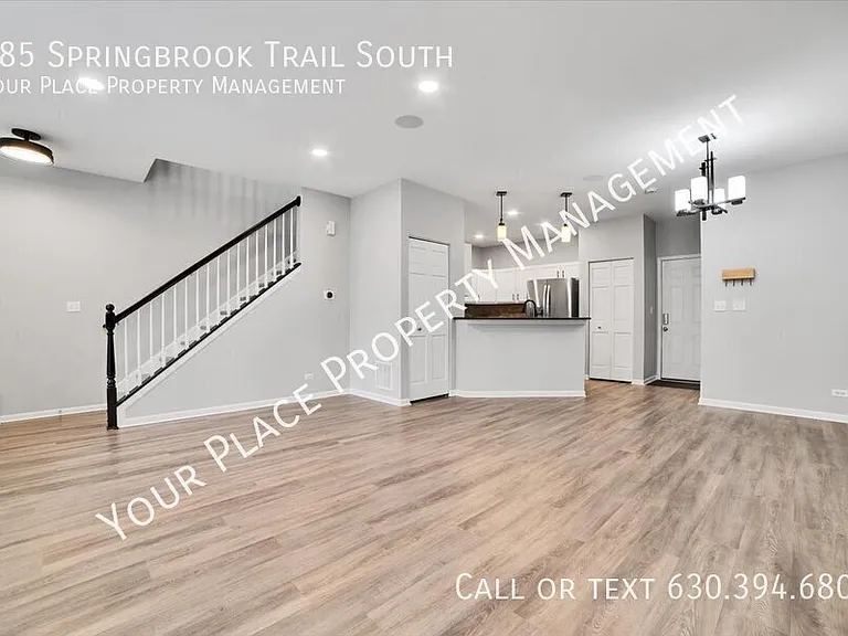 285 Springbrook Trl S — Photo 4