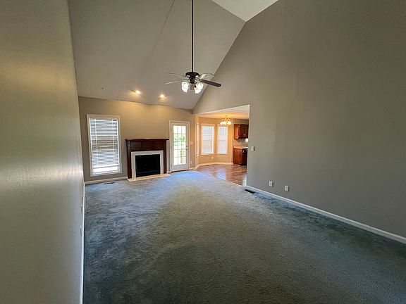 3rd image of 739 Ellie Nat Dr