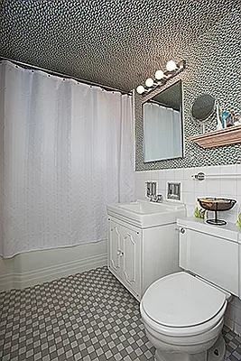 Sold by HF International Realty Ltd | media 6