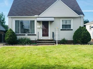 2710 Stanfield Dr, Parma, OH