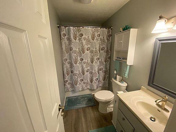 3rd image of 3540 Becker Dr