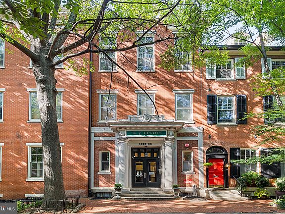 2nd image of 1023-25 Clinton St #301