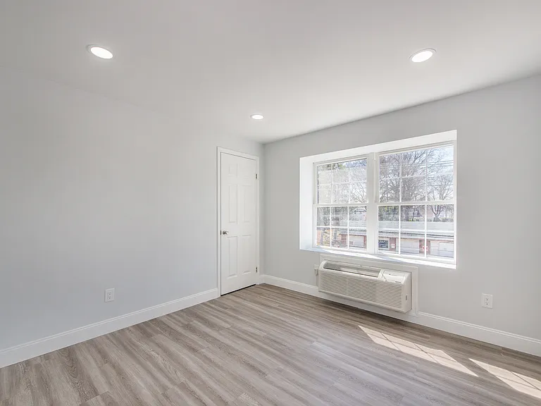 446 Passaic St #3F — Photo 15