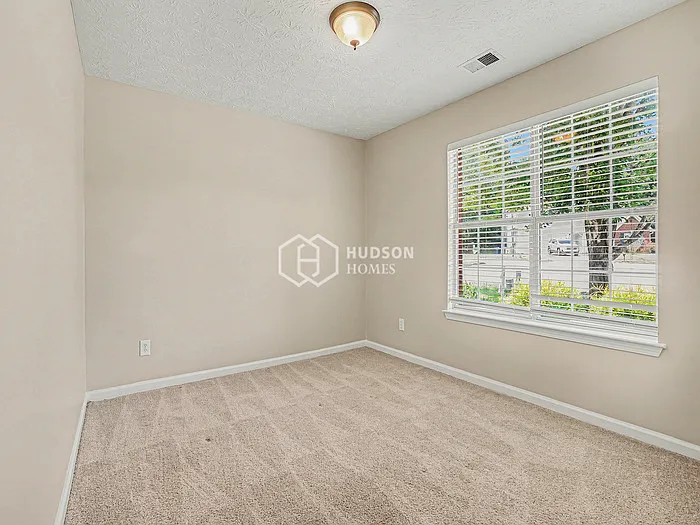 2369 Heatherton Ct — Photo 12