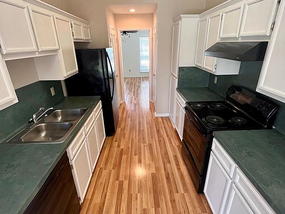 4th image of 9435 Glenmeadow Dr