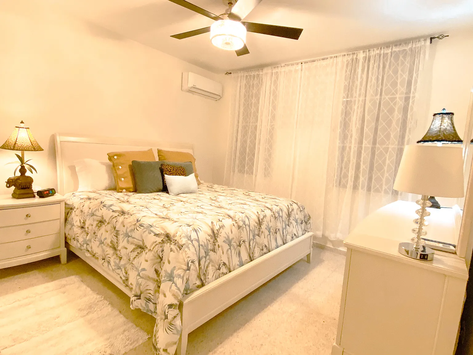 Rincon Plaza - Unit #3 Garden Apt — Photo 3