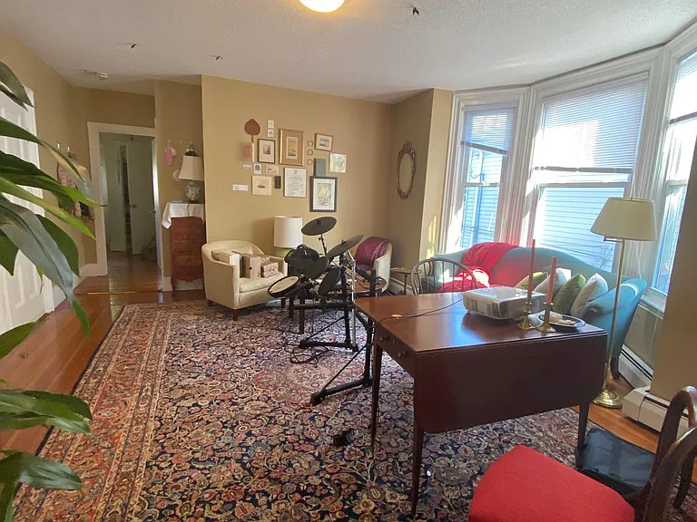34 Springfield St — Photo 1