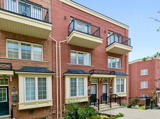 28 Raffeix Ln, Toronto, ON M5A0G5