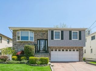 155 Abingdon Ave, Staten Island, NY 10308