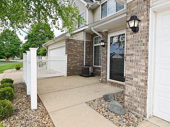 2nd image of 11437 Enclave Blvd