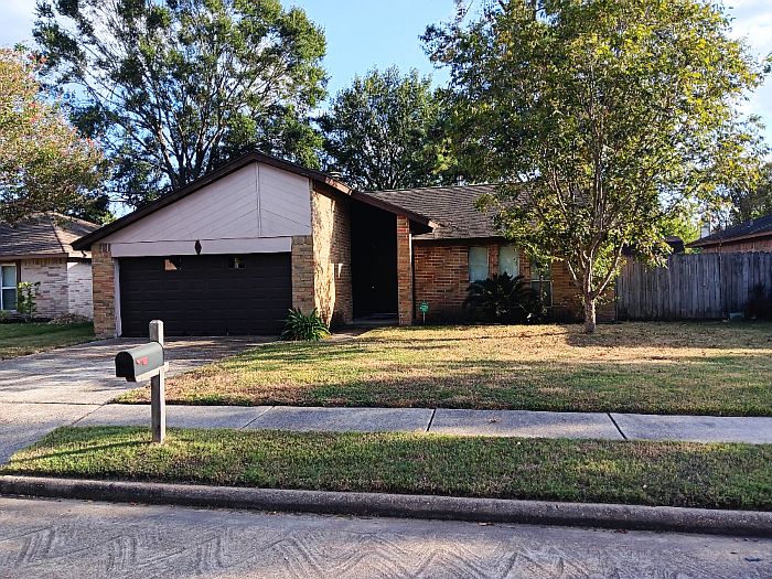 1st image of 8127 Sweetgum Trace Dr