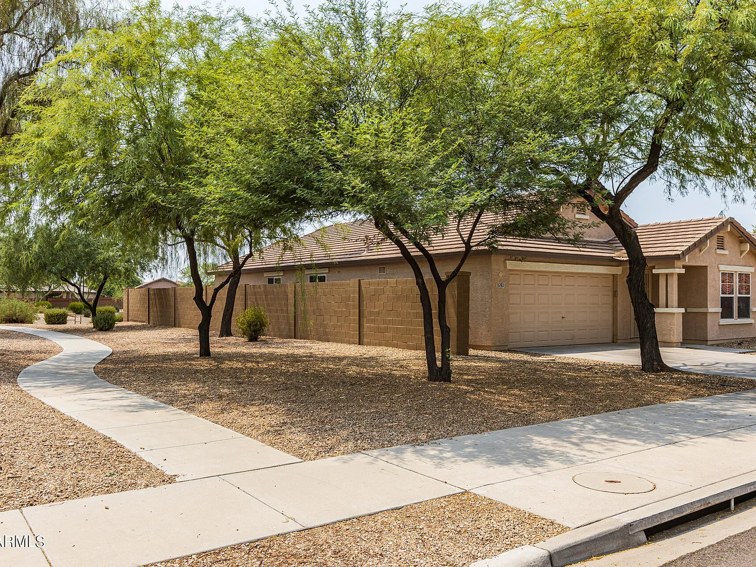 3 bed, 2.0 bath, $1,900 — Photo 2