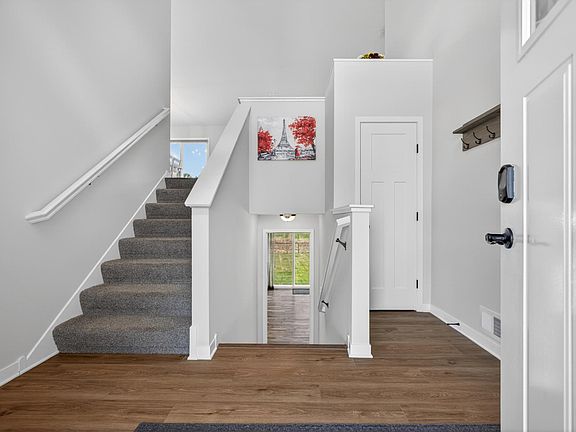 4th image of 25695 Euclid Ave