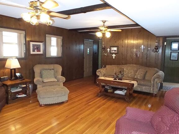 4th image of 8210 Erron Ave