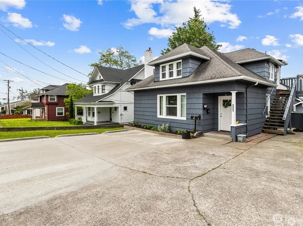 321 N 4th Street #A-D, Mount Vernon, WA 98273