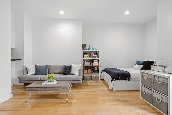 Rented by Compass | media 11