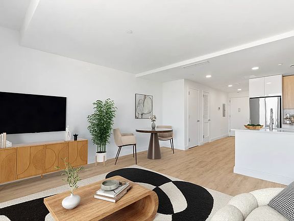 5th image of 300 W 136th St #6B
