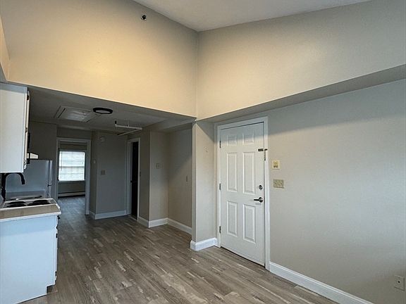 4th image of 52 Washington St #9