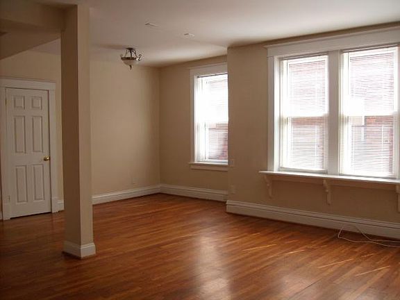 4th image of 732 Westgate Ave #1
