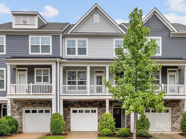 2314 Creekmere Ln, Charlotte, NC 28262
