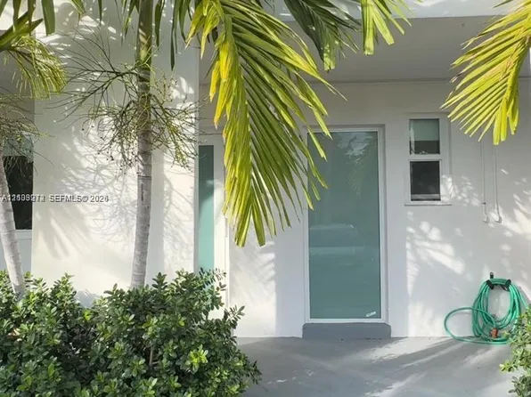 1385 NE 105th St #2, Miami, FL 33138