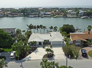 2212 Donato Dr, Belleair Beach, FL 33786
