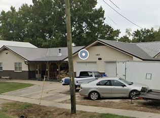 305 N Main St, Green Ridge, MO 65332