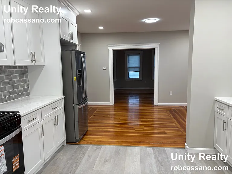 186A Sheridan Ave — Photo 5