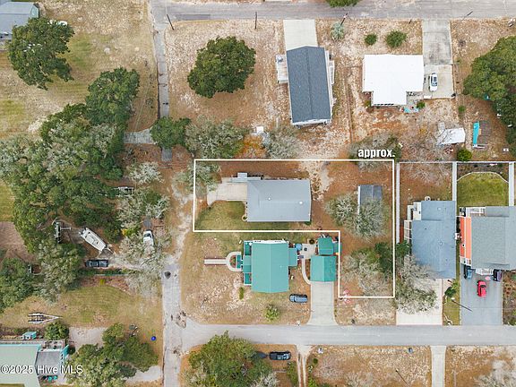 3rd image of 2808 E Gangplank Lane SW
