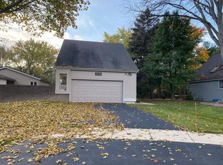 3725 Cavalier Dr, Okemos, MI 48864