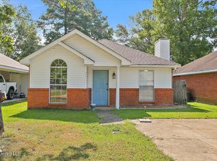 2036 Red Oak Dr, Brandon, MS 39042