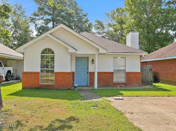 2036 Red Oak Dr, Brandon, MS 39042