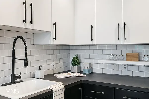 Rented by MNS Marketing | media 5