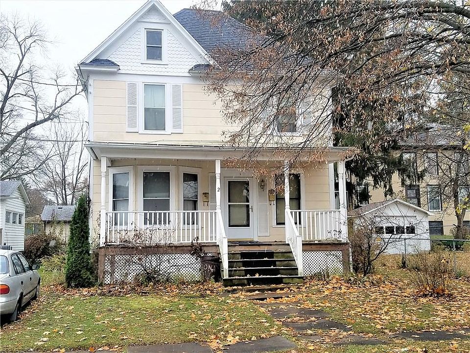 2nd image of 4 Camp St
