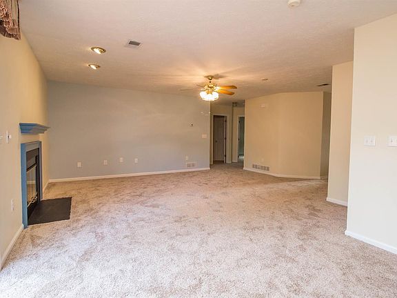 4th image of 4009 Daisy Hill Ln