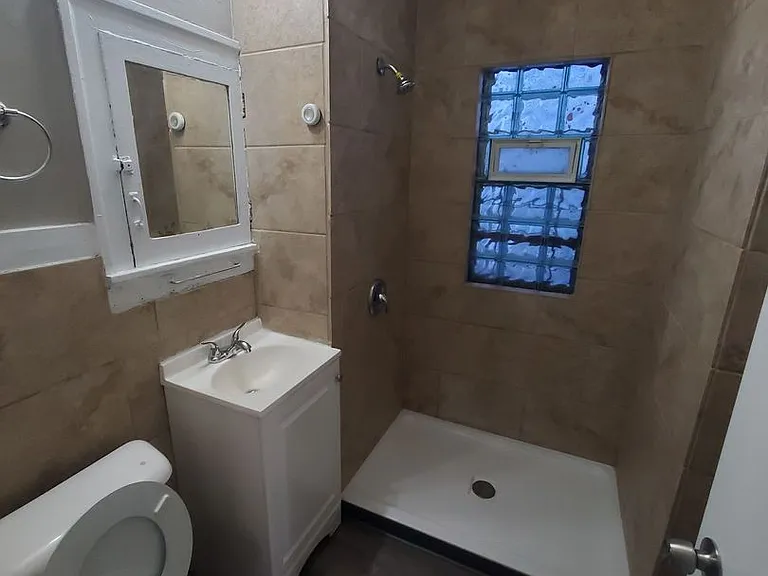 3388 N 27th St./2625 W Townsend St. - 2 Single Families — Photo 7
