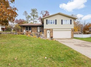 51040 Shady Ln, Elkhart, IN 46514