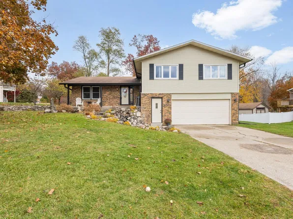 51040 Shady Ln, Elkhart, IN 46514