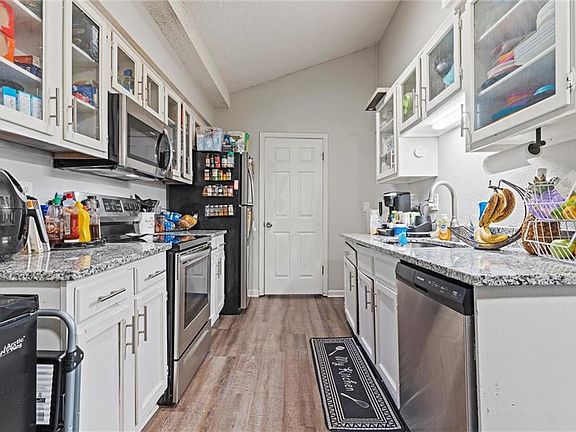 5th image of 14019 Ballantrae Dr