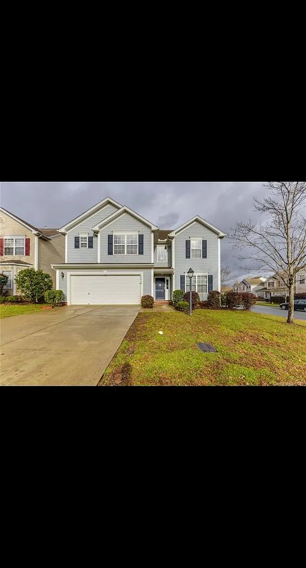 3 bed, 2.5 bath, 1717 sqft, $2,250 — Photo 3