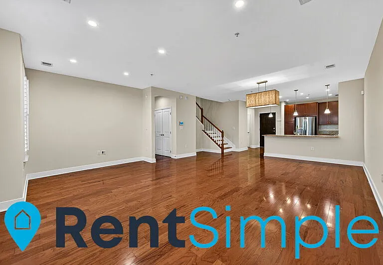 1418 N Rhodes #B110 — Photo 6