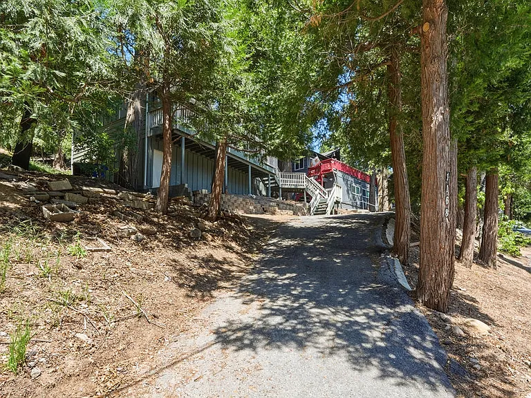 1168 Jungfrau Dr — Photo 20