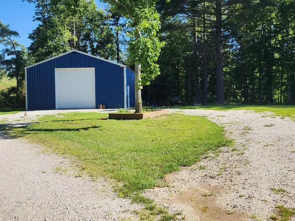 1955 Terry Rd, Oneida, TN 37841