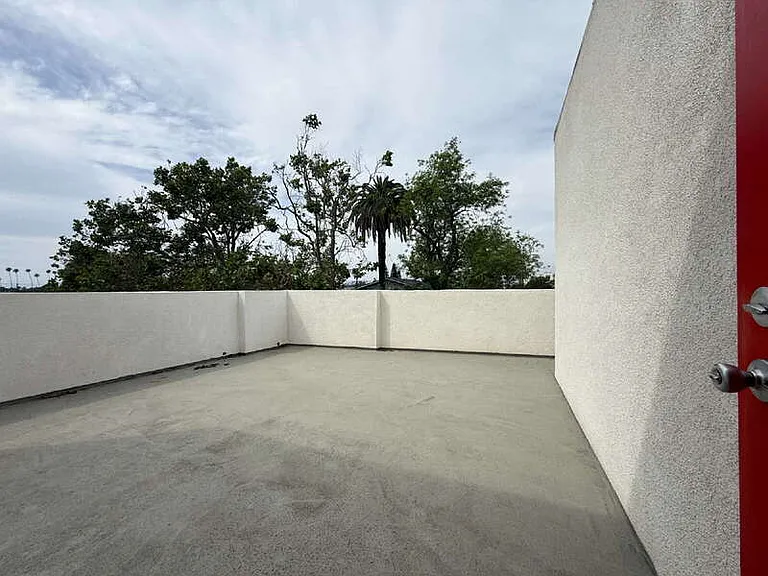 1260 Leighton Ave — Photo 15