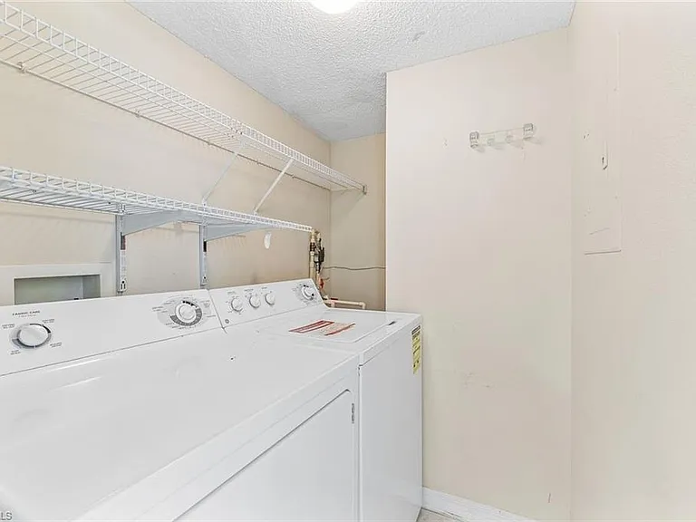 8920 Colonnades Ct E #518 — Photo 12