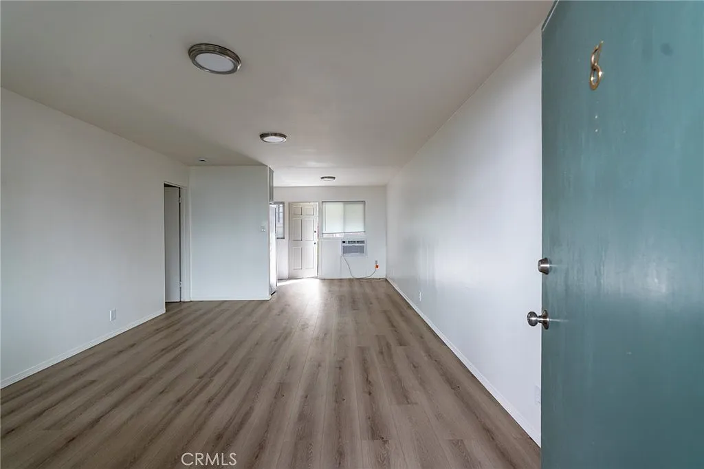 1 bed, 850 sqft, $2,250 — Photo 4