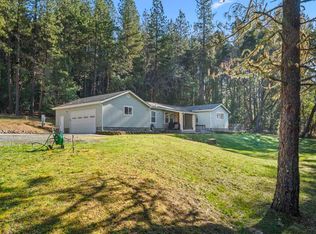 786 Placer Rd, Wolf Creek, OR 97497