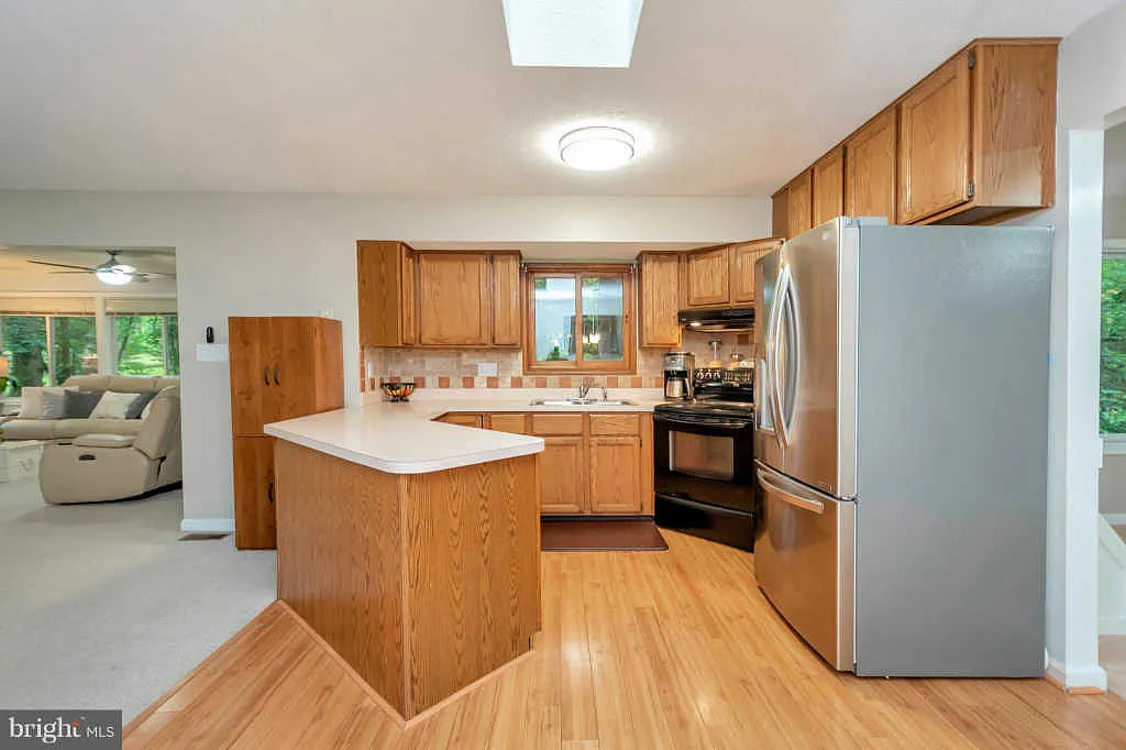 613 Harrison Cir photo 1