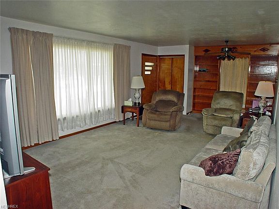3rd image of 1114 2nd Ave